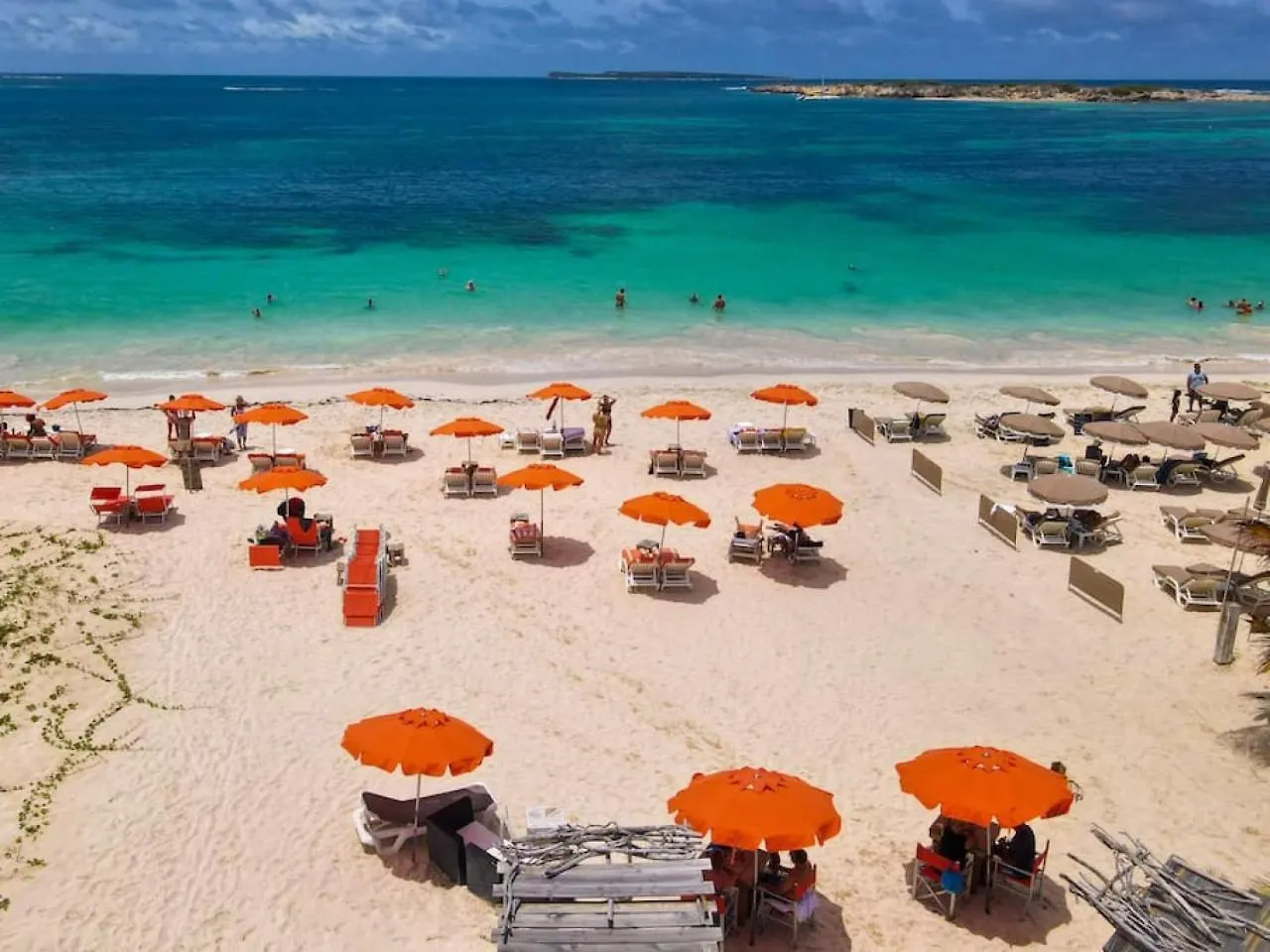 Holiday home Plage 37 Orient Bay Beach Front With Pool Access