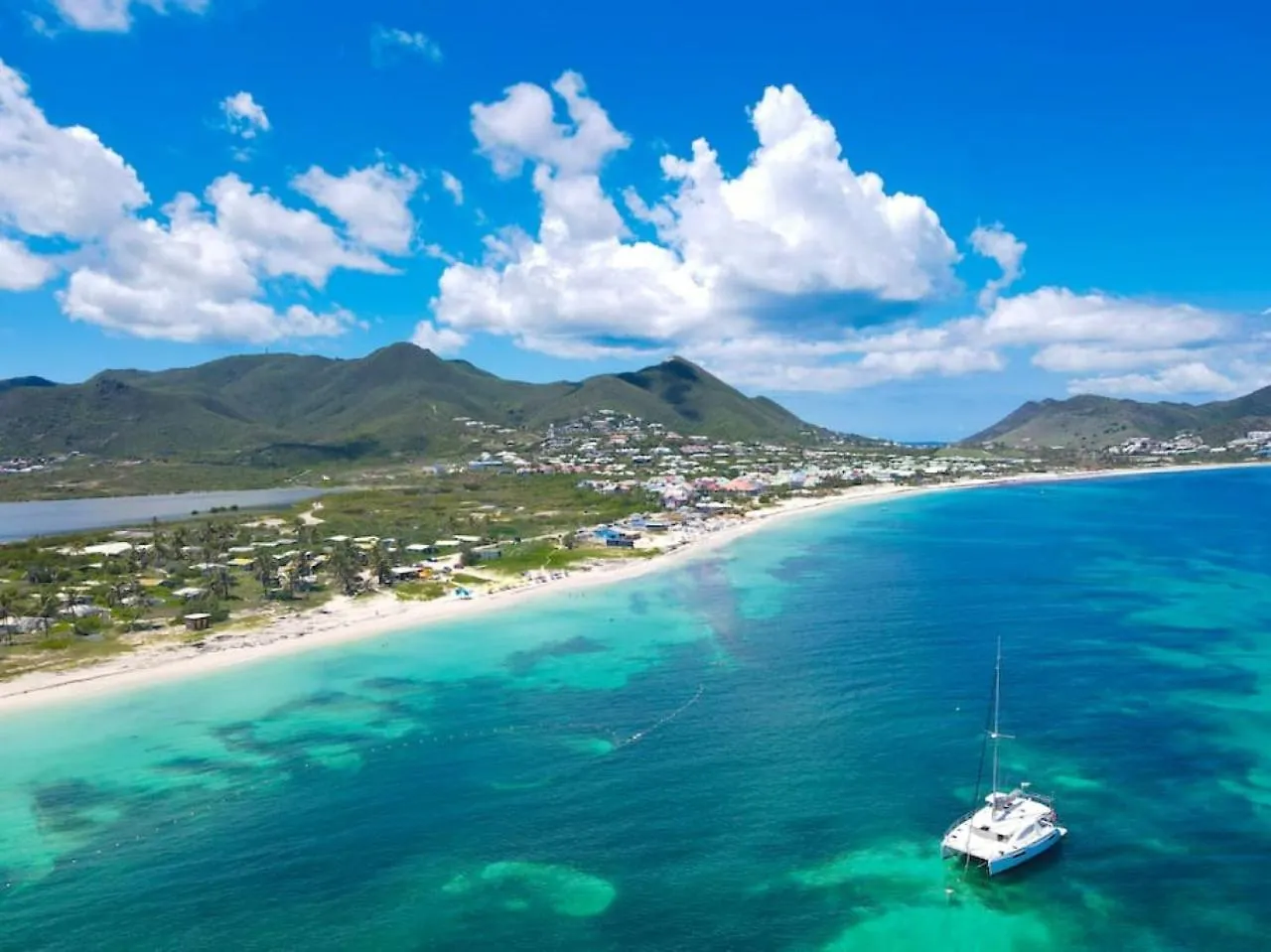Plage 37 Orient Bay Beach Front With Pool Access
