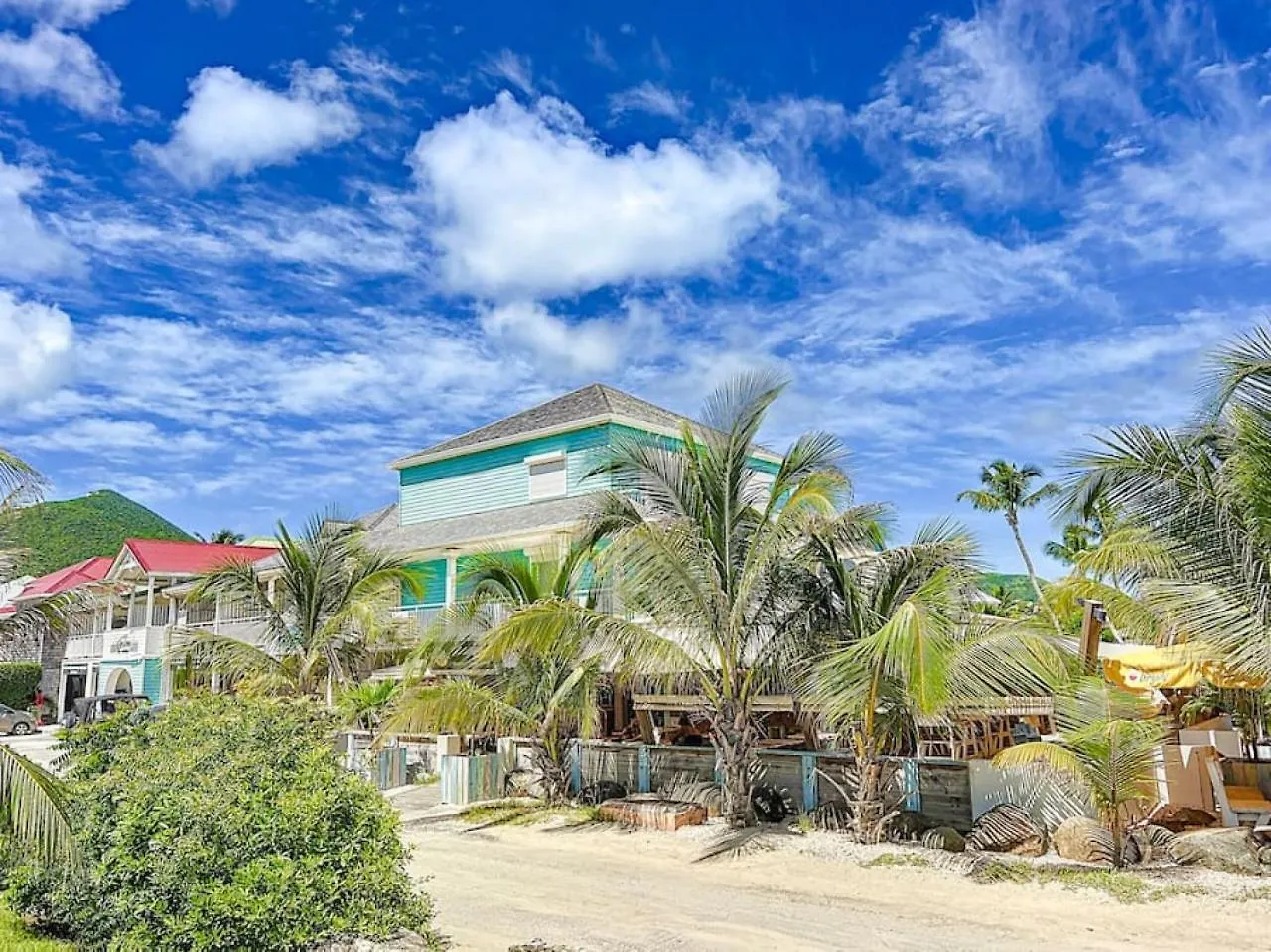 Plage 37 Orient Bay Beach Front With Pool Access Holiday home